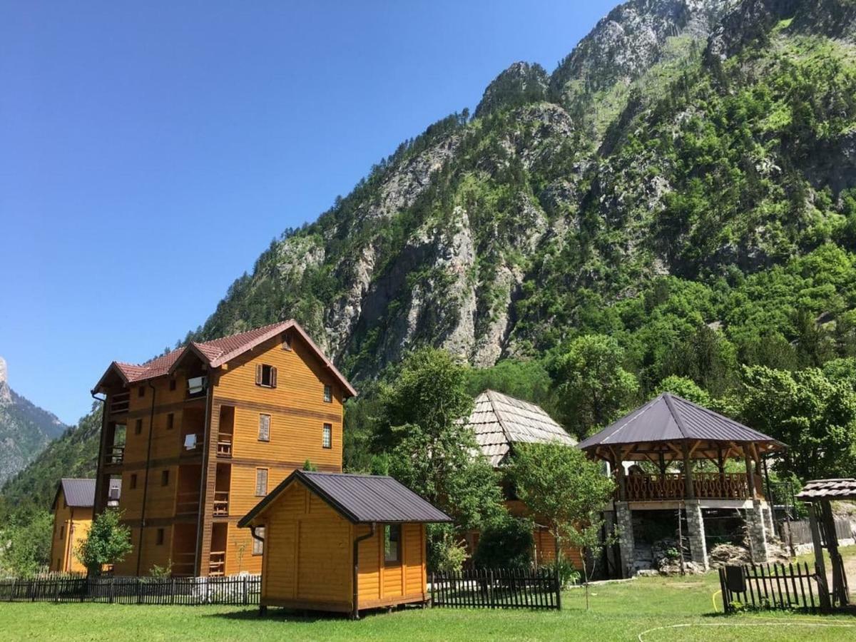 Hôtel Rezidenca: Quku I Valbones Extérieur photo